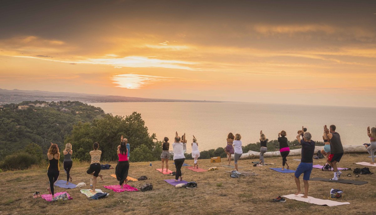 Yoga in Oasi - Saluto al sole TRAMONTO